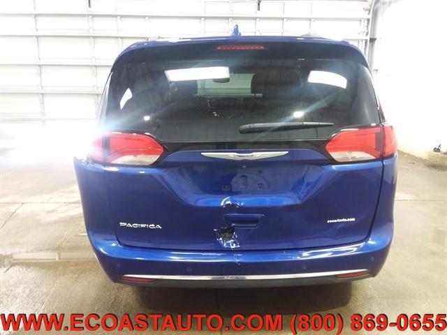 Photo of 2018 Ocean Blue Metallic Chrysler Pacifica