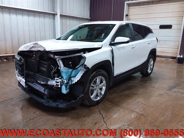 Photo of 2022 Summit White GMC Terrain
