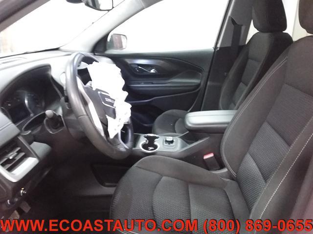 Photo of 2022 Summit White GMC Terrain