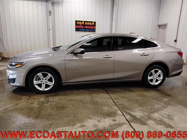 Photo of 2023 GOLD Chevrolet Malibu