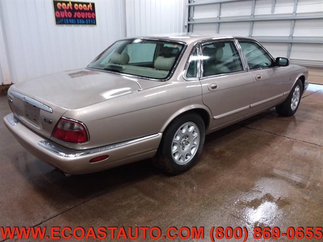 Photo of 1998 Gold Jaguar XJ