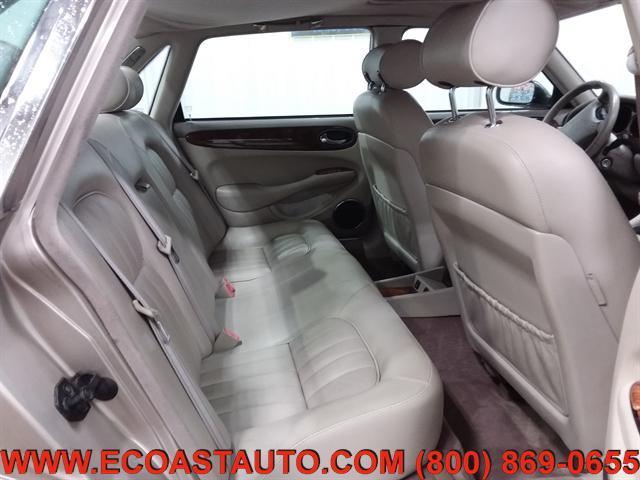 Photo of 1998 Gold Jaguar XJ