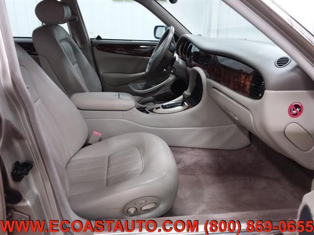 Photo of 1998 Gold Jaguar XJ