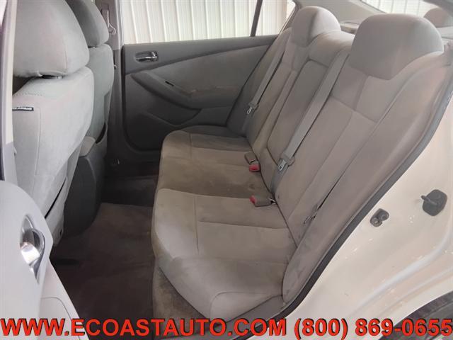 Photo of 2007 Winter Frost Pearl Nissan Altima