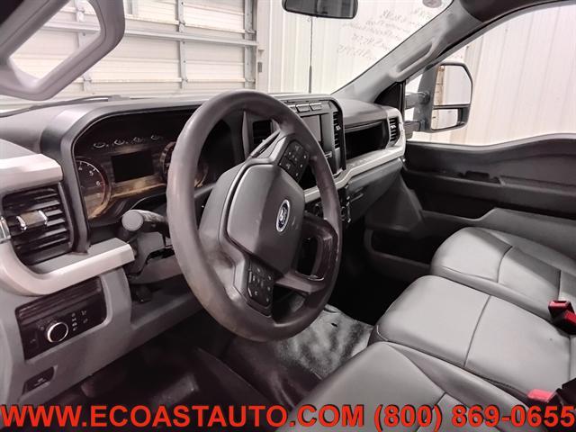 Photo of 2024 Oxford White Ford F-250