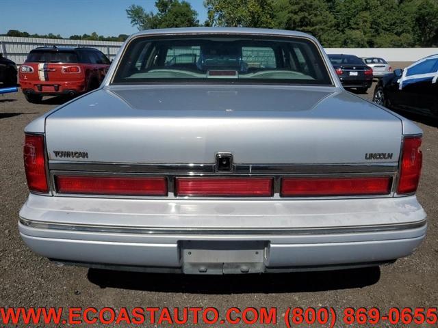 Photo of 1997 Silver Frost (CC/Met) Lincoln Town Car