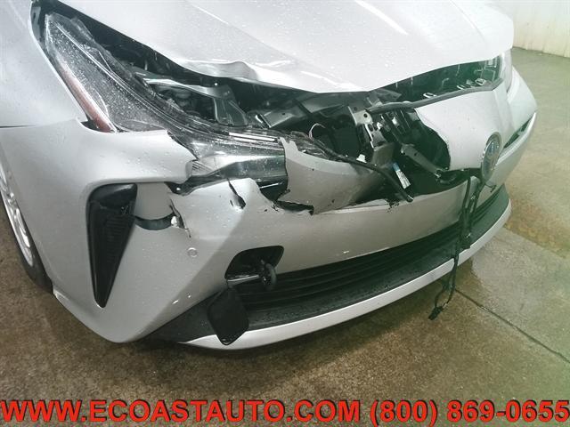 Photo of 2019 Classic Silver Metallic Toyota Prius