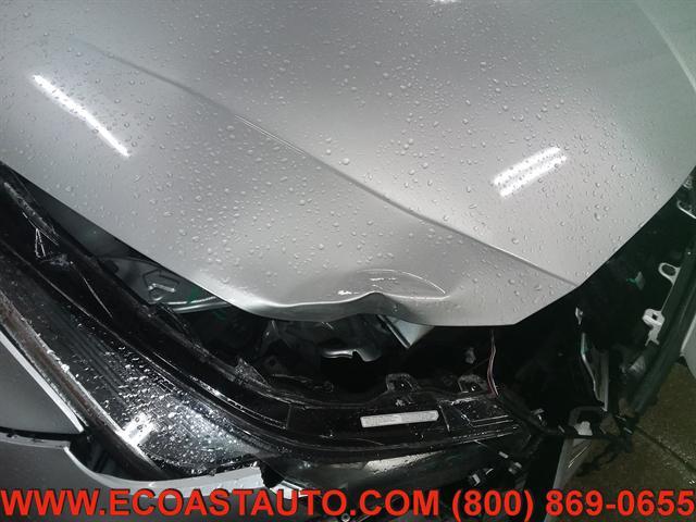 Photo of 2019 Classic Silver Metallic Toyota Prius