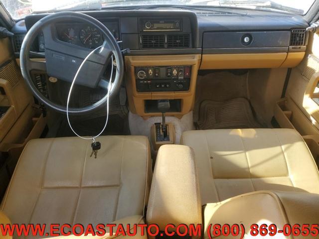 Photo of 1989 CREAM Volvo 240