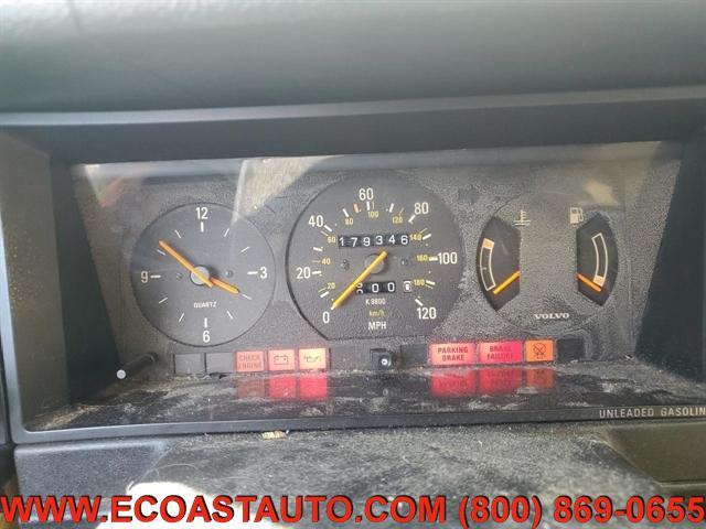 Photo of 1989 CREAM Volvo 240