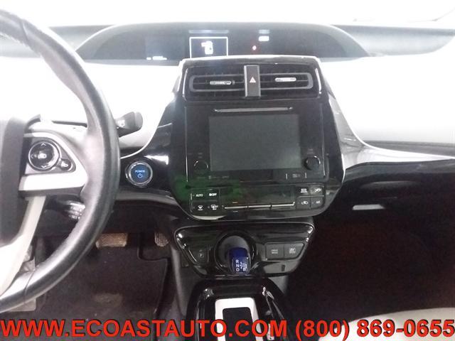 Photo of 2017 Blue Crush Metallic Toyota Prius