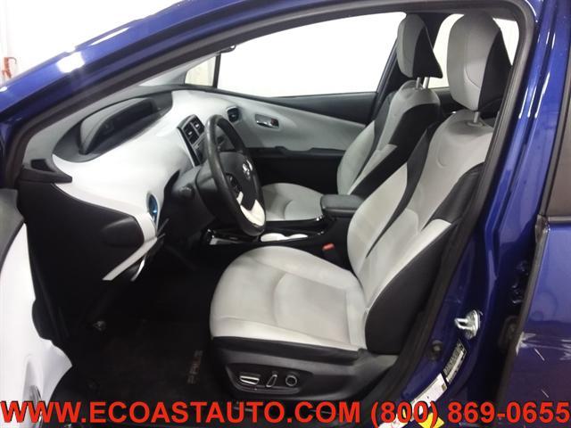 Photo of 2017 Blue Crush Metallic Toyota Prius