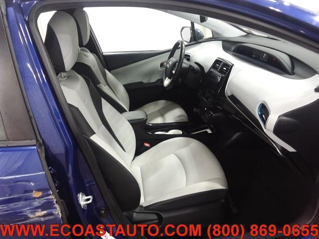 Photo of 2017 Blue Crush Metallic Toyota Prius
