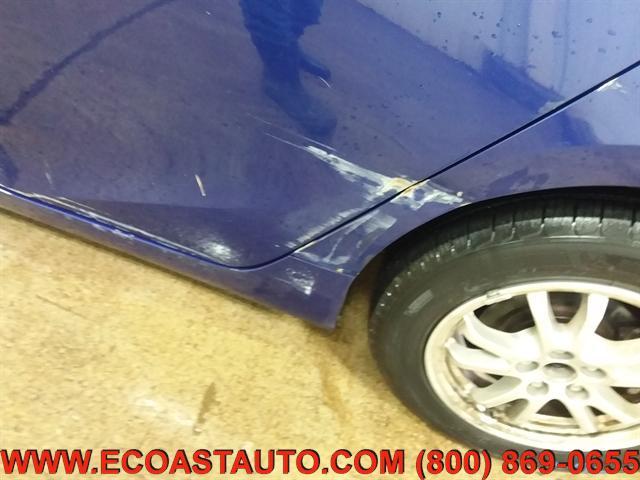 Photo of 2017 Blue Crush Metallic Toyota Prius