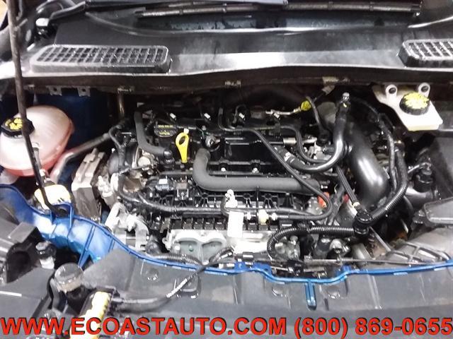 Photo of 2019 Lightning Blue Metallic Ford Escape