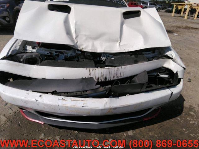 Photo of 2019 White Knuckle Clearcoat Dodge Challenger