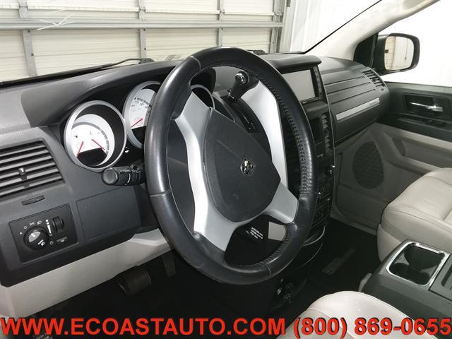 Photo of 2008 Inferno Red Crystal Pearl Dodge Grand Caravan