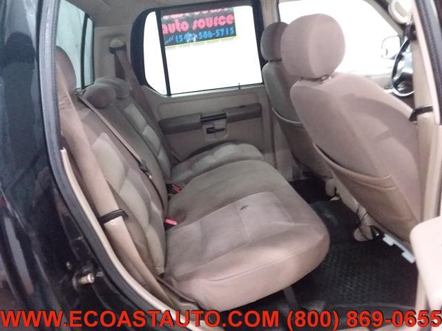 Photo of 2004 Black Ford Explorer Sport Trac
