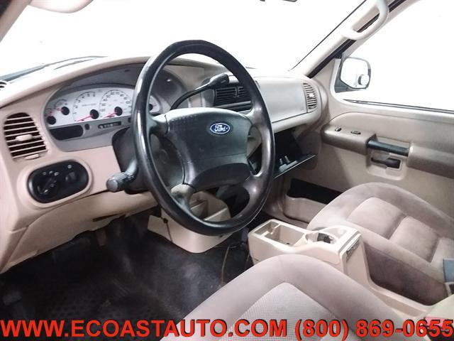 Photo of 2004 Black Ford Explorer Sport Trac