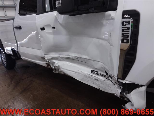 Photo of 2023 Oxford White Ford F-250