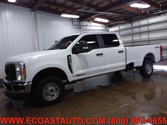Photo of 2023 Oxford White Ford F-250