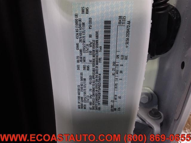 Photo of 2023 Oxford White Ford F-250