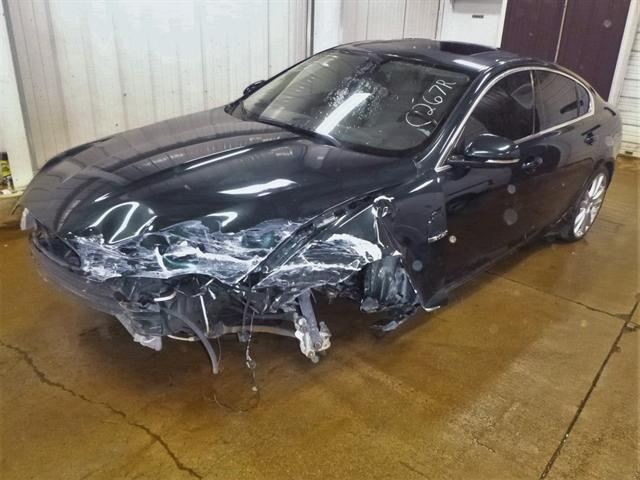 Photo of 2011 Botanical Green Jaguar XF
