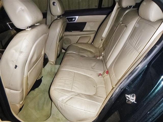 Photo of 2011 Botanical Green Jaguar XF
