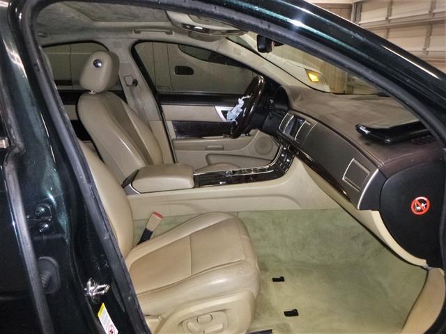 Photo of 2011 Botanical Green Jaguar XF