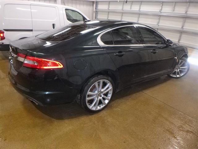 Photo of 2011 Botanical Green Jaguar XF