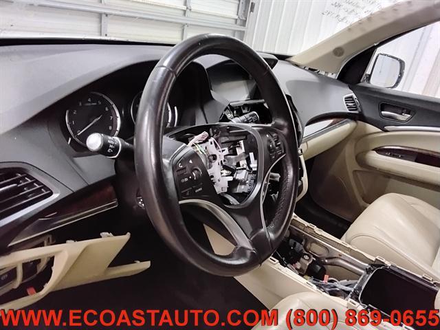 Photo of 2018 White Diamond Pearl Acura MDX