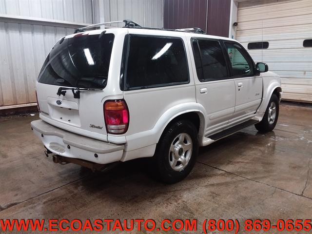 Photo of 2000 Oxford White Ford Explorer