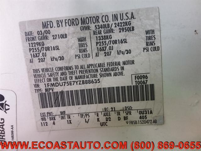 Photo of 2000 Oxford White Ford Explorer