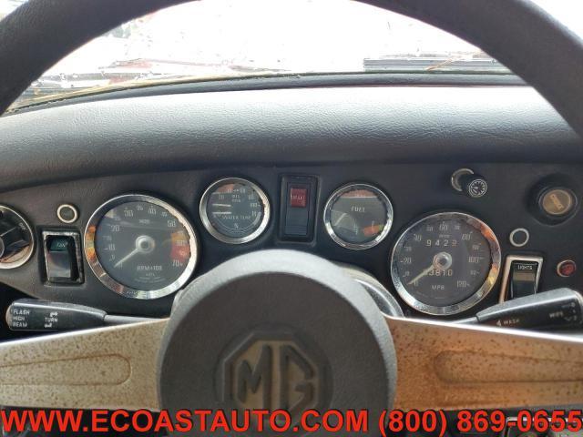Photo of 1976 Red MG Midget