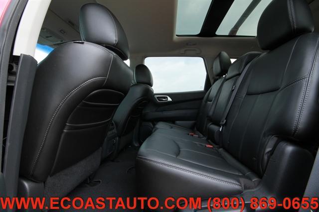 Photo of 2013 Cayenne Red Nissan Pathfinder