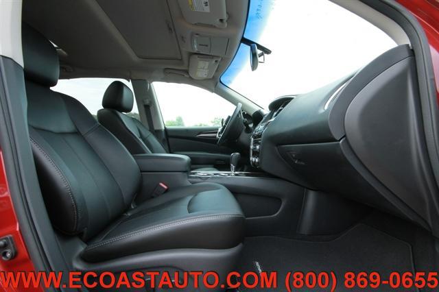 Photo of 2013 Cayenne Red Nissan Pathfinder