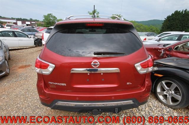 Photo of 2013 Cayenne Red Nissan Pathfinder