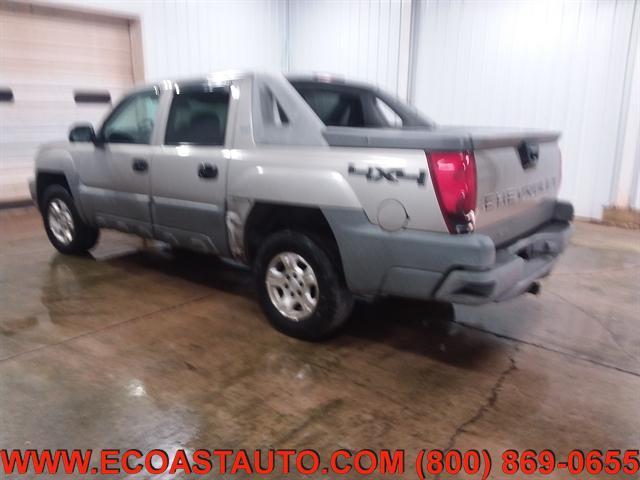 Photo of 2002 Light Pewter Metallic Chevrolet Avalanche