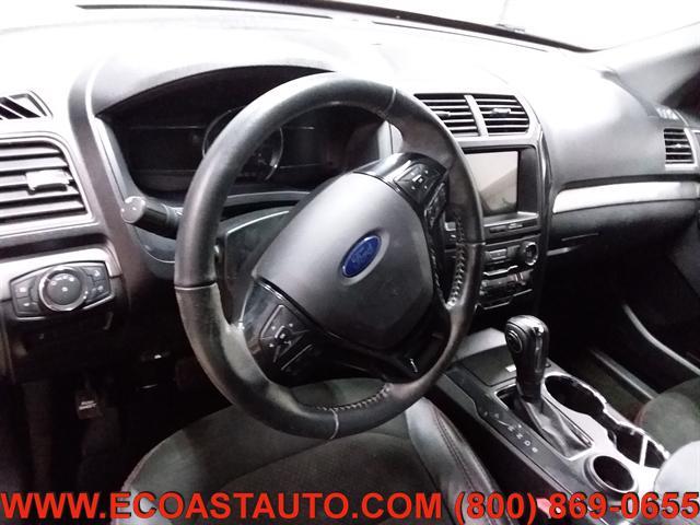 Photo of 2018 Oxford White Ford Explorer