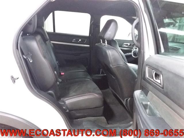 Photo of 2018 Oxford White Ford Explorer