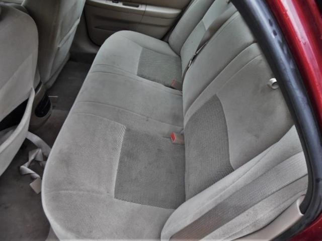 Photo of 2004 Merlot Clearcoat Metallic Ford Taurus
