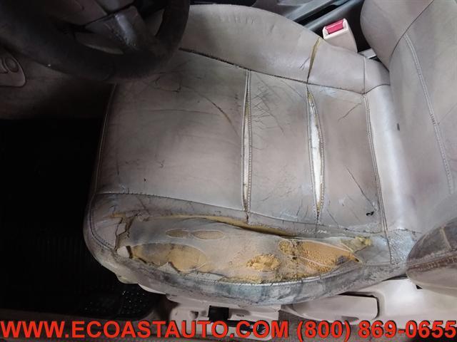 Photo of 1998 Mahogany Pearl Nissan Pathfinder