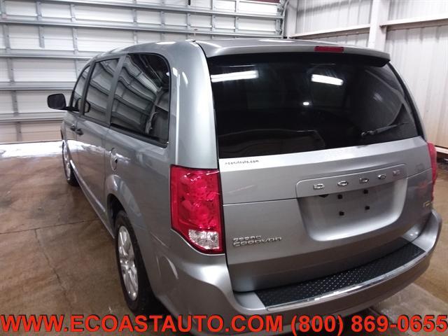 Photo of 2019 Granite Pearlcoat Dodge Grand Caravan