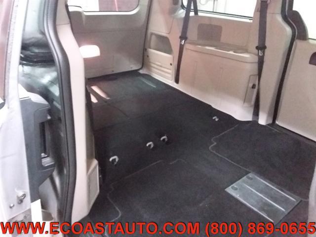 Photo of 2019 Granite Pearlcoat Dodge Grand Caravan