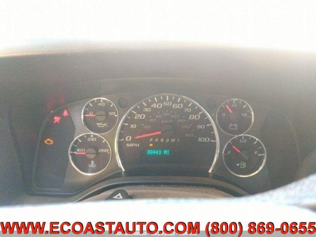 Photo of 2018 Summit White Chevrolet Express 2500