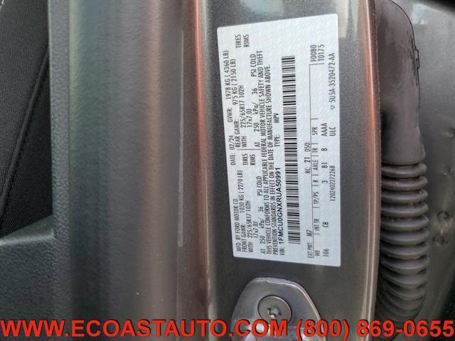 Photo of 2024 Carbonized Gray Metallic Ford Escape