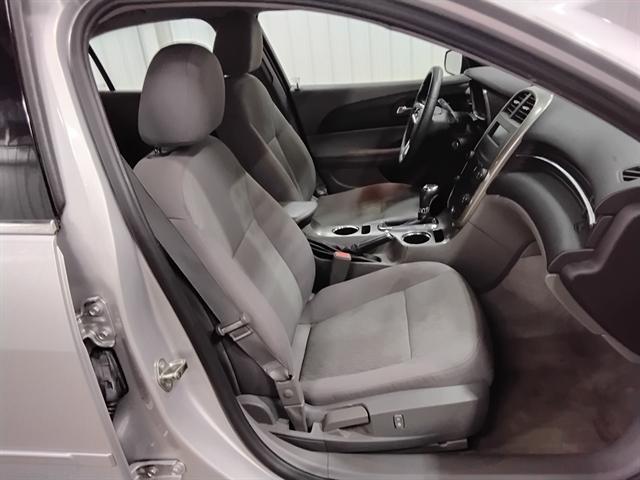 Photo of 2014 Ashen Gray Metallic Chevrolet Malibu