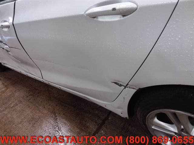 Photo of 2018 Summit White Chevrolet Cruze