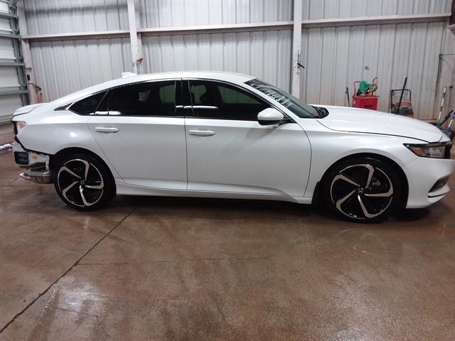 Photo of 2019 Platinum White Pearl Honda Accord