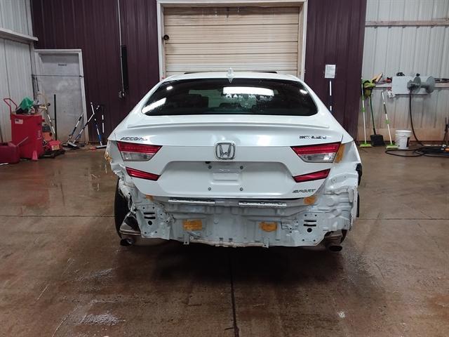 Photo of 2019 Platinum White Pearl Honda Accord